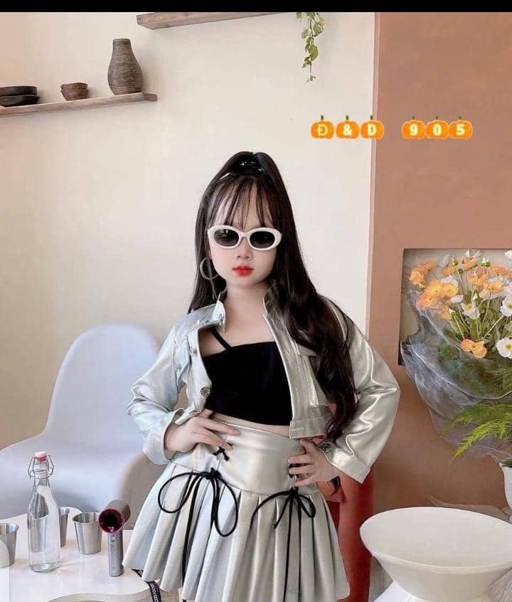 Original leader dress